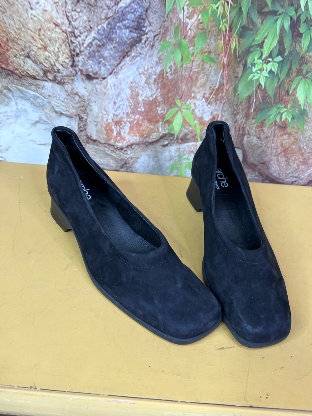 ARCHE Black Square Toe Minimalist Slip-On Heels, Made in France, 40 - Picture 7 of 13